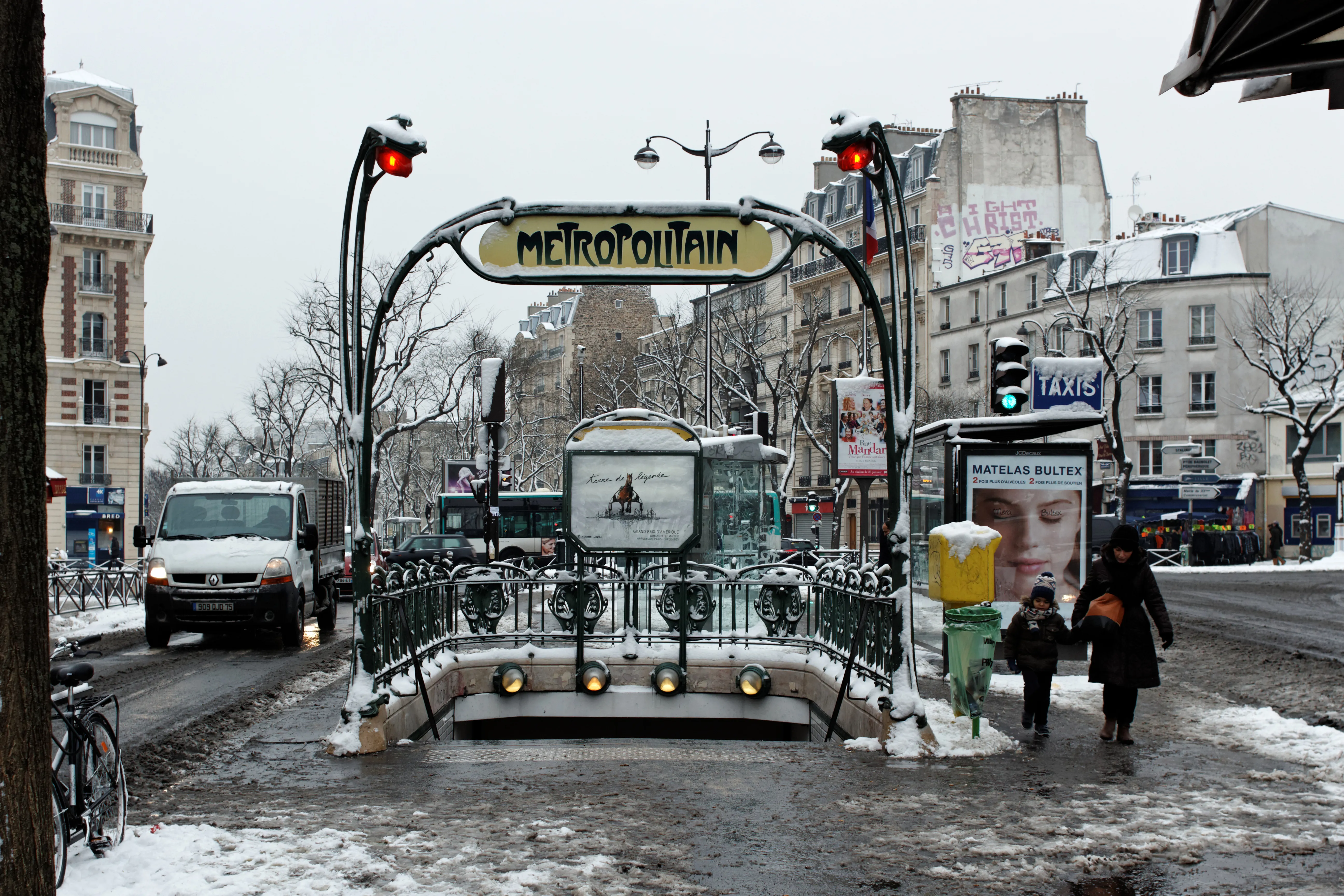 Art Nouveau Paris metro entrance