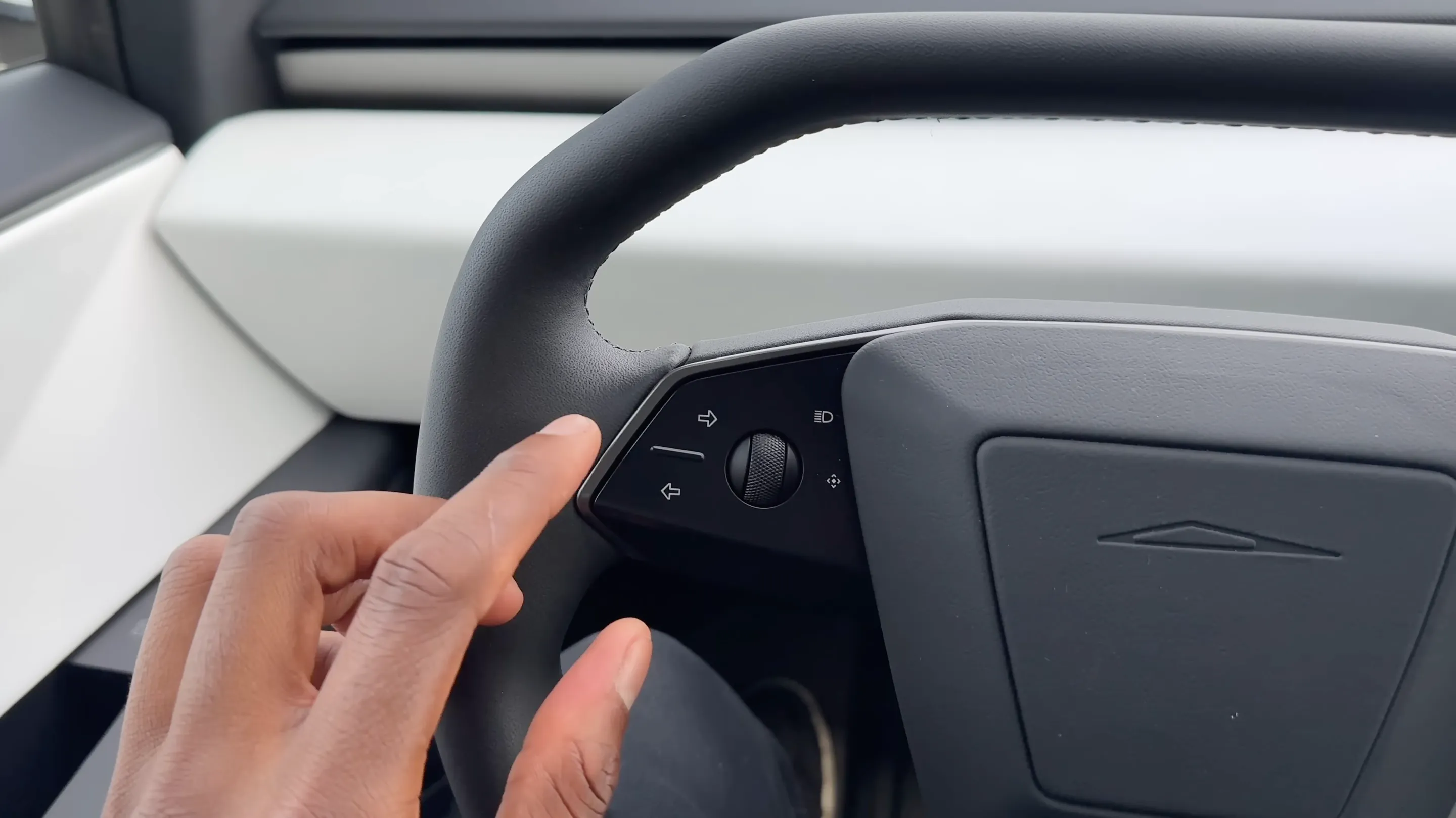 Physical buttons on 2024 Cybertruck