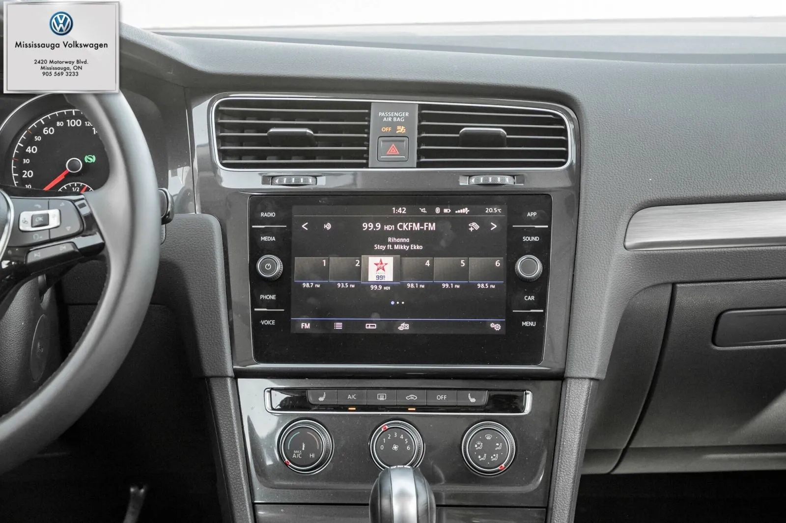 capacitive buttons surround the 2018 Golf touchscreen